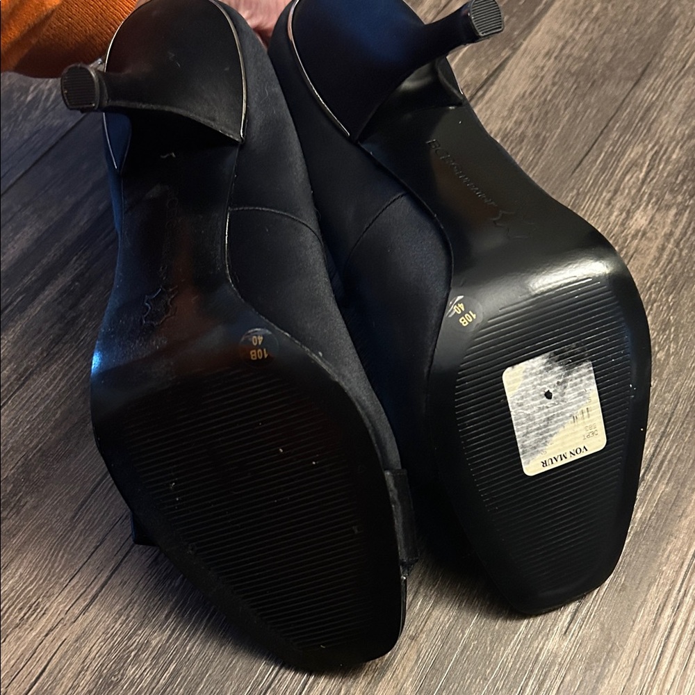 BCBGeneration Elegant Black Satin Peep-Toe Heels - Picture 5 of 7